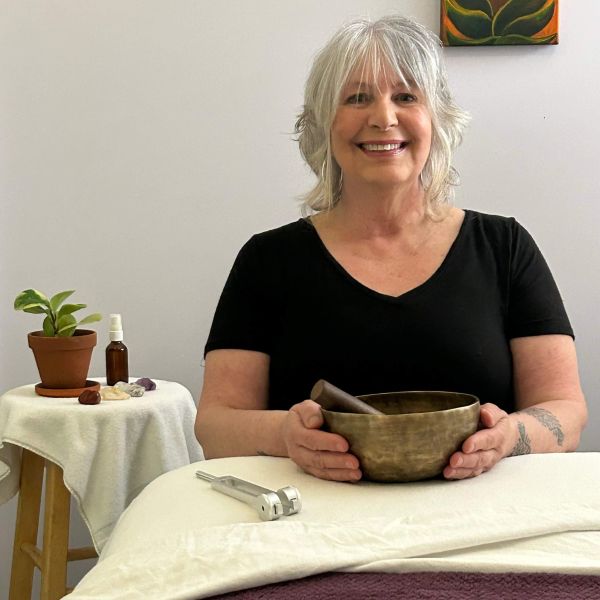 Photo of Cindy Walker. Wholisitic Health Practitioner